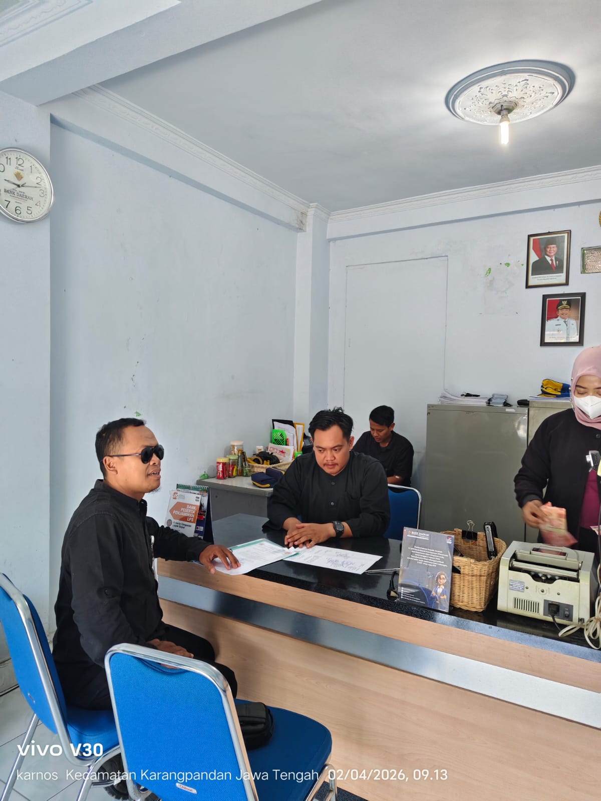Monitoring PKL ke Pegadaian Karangpandan dan PT BPR Karanganyar: Memastikan Pembelajaran Industri Berjalan Optimal