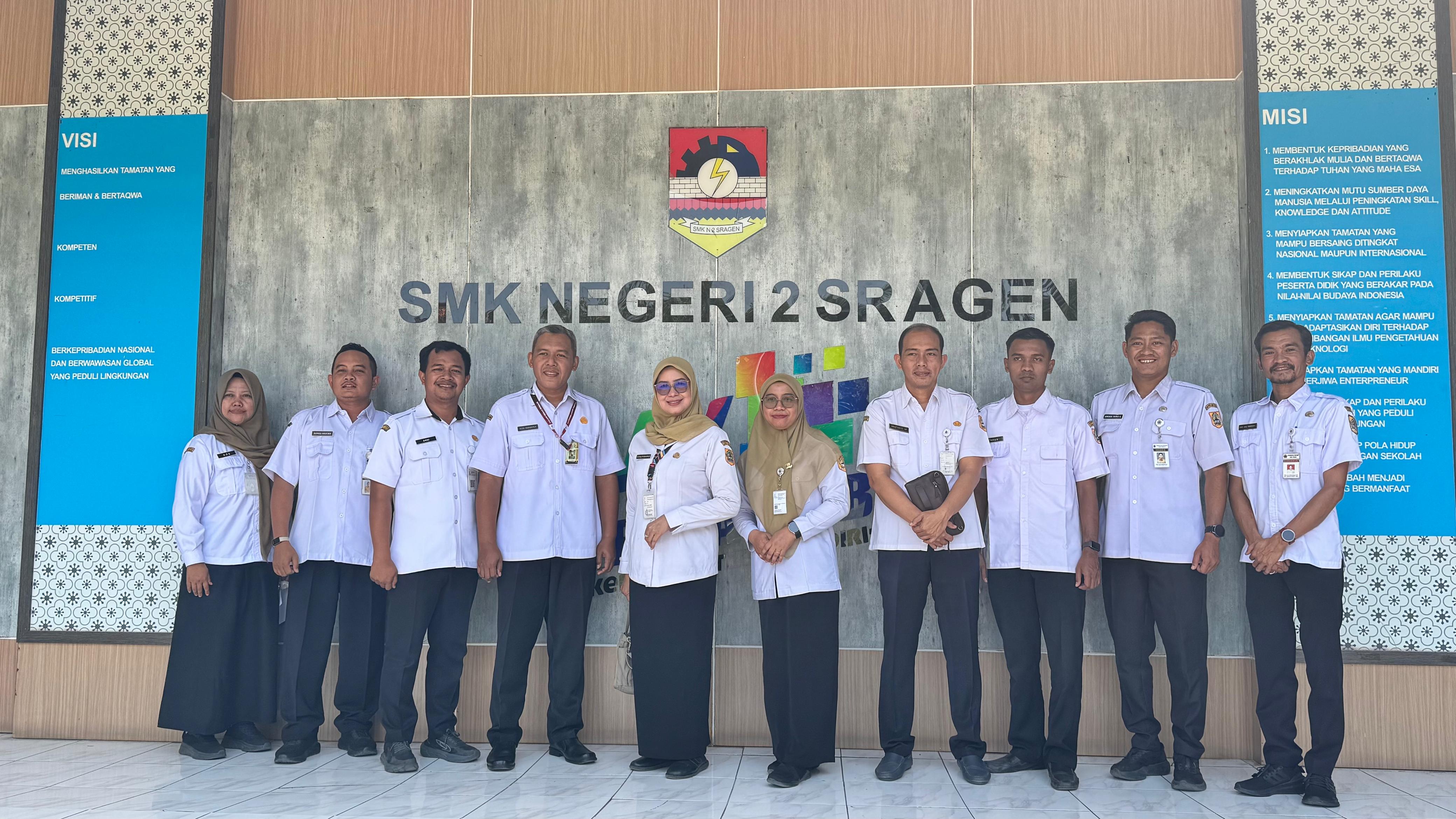 Perkuat Pengembangan Ekstrakurikuler, SMK Negeri Jenawi Laksanakan Studi Tiru Marching Band di SMK Negeri 2 Sragen