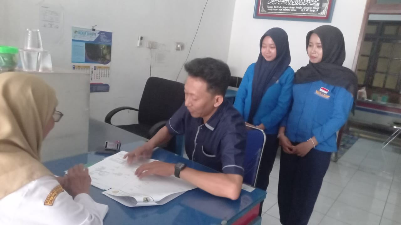 Monitoring Siswa PKL di KSP Mekar Surya Cabang Mojogedang: Optimalkan Potensi Kerja di Jalur Strategis
