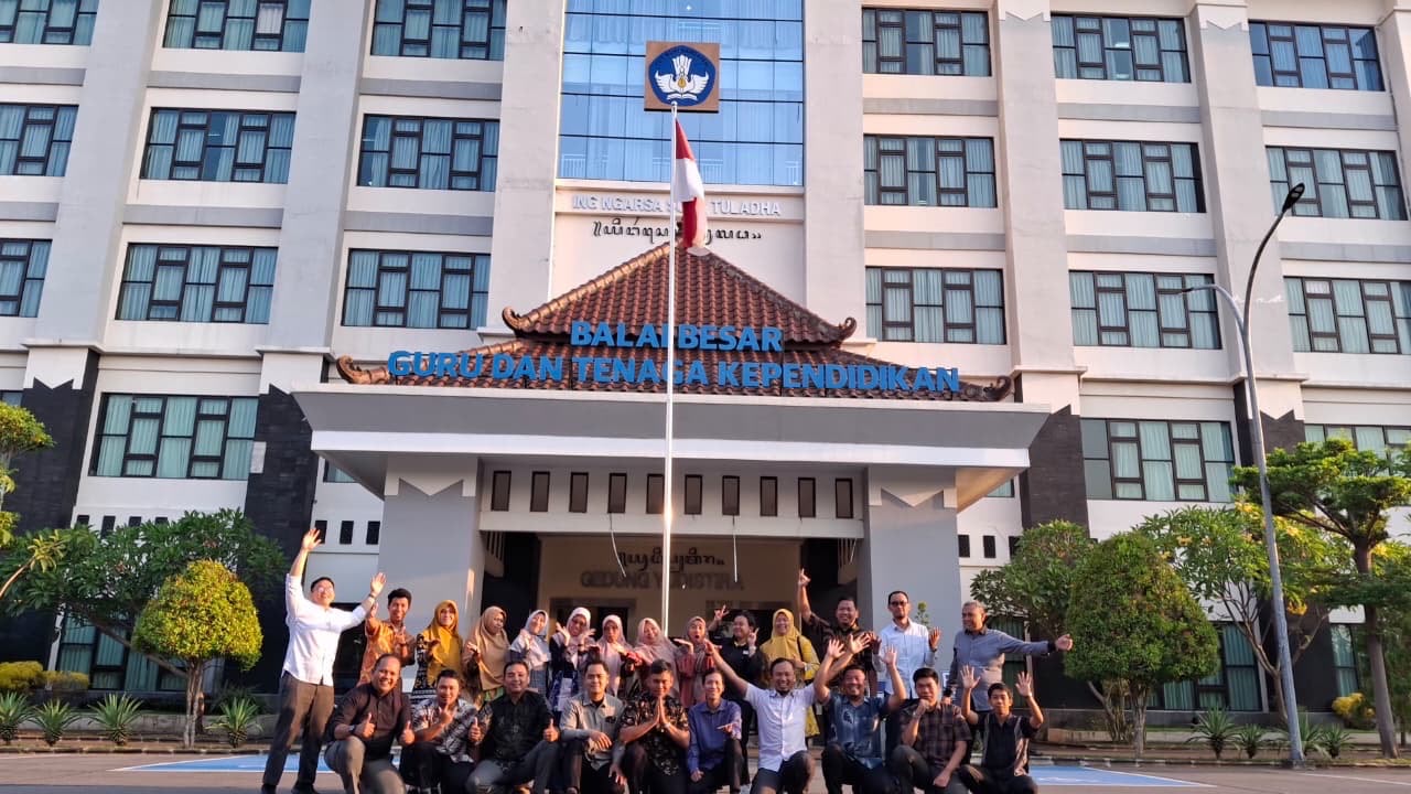 Guru Informatika Mengikuti Kegiatan AI Ready Asean (AIRA) dan Koding dan Kecerdasan Artifisial