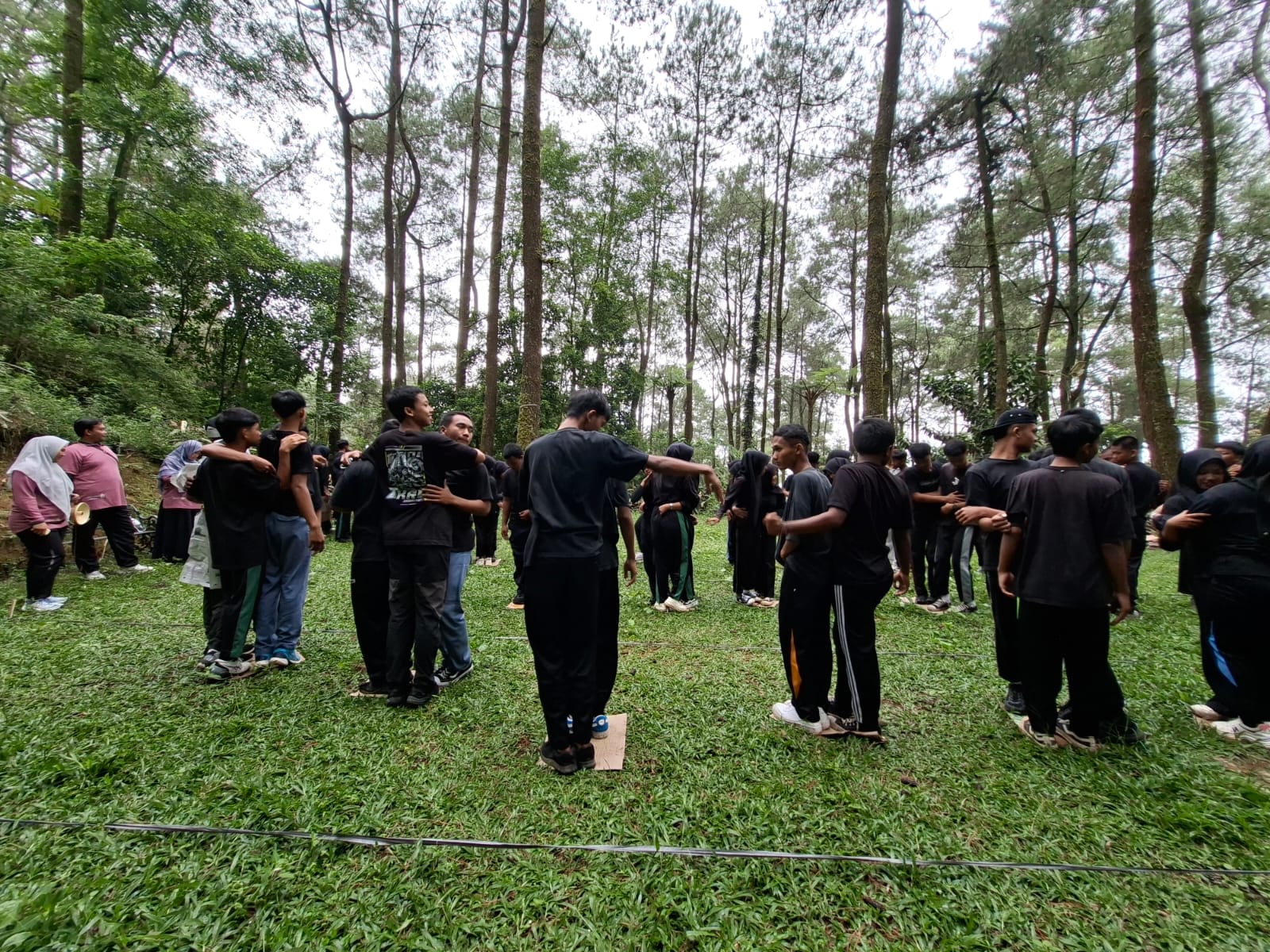 Membangun Karakter dan Semangat Kebersamaan: SMKN Jenawi Gelar Sosiokultural Capacity Building 2026